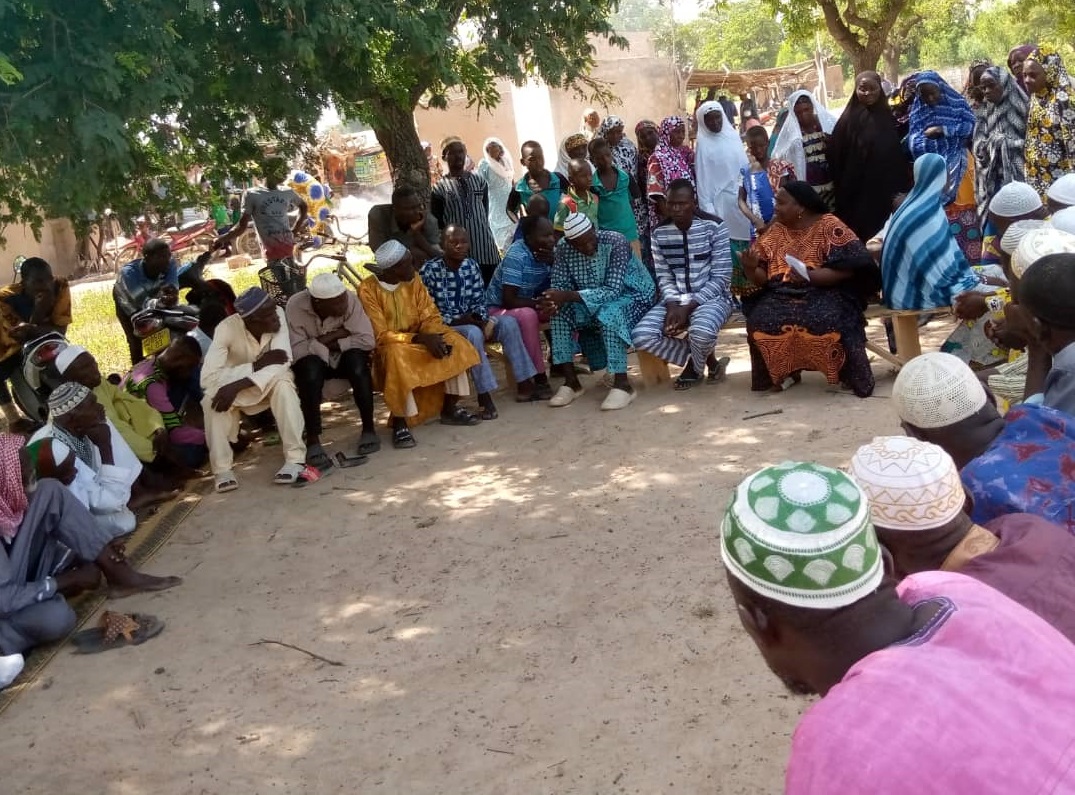 Photo prise lors de la sensibilisation dans le village de Sinsinguené dans la commune de Koubri